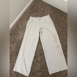Women’s Class of 26’ Gray Sweatpants with Pink Detail